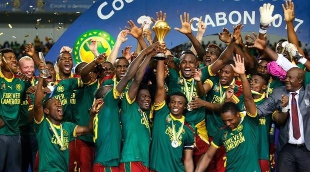 广东大胜广州！三外援合砍60+16+12，徐昕打脸杜锋，萨姆纳伤退