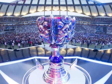 广东大胜广州！三外援合砍60+16+12，徐昕打脸杜锋，萨姆纳伤退